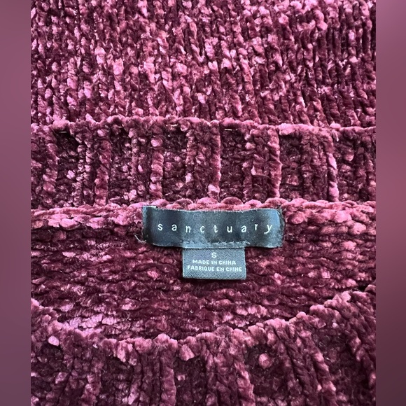 Maroon chenille sweater. Size small. Never worn! - Picture 5 of 5